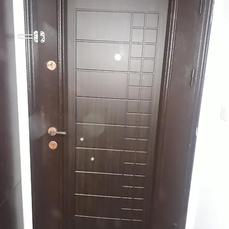 Ev Apartment *
